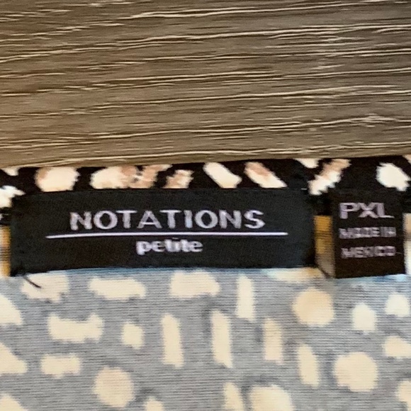 Notations Petite PXL Top - Picture 2 of 4
